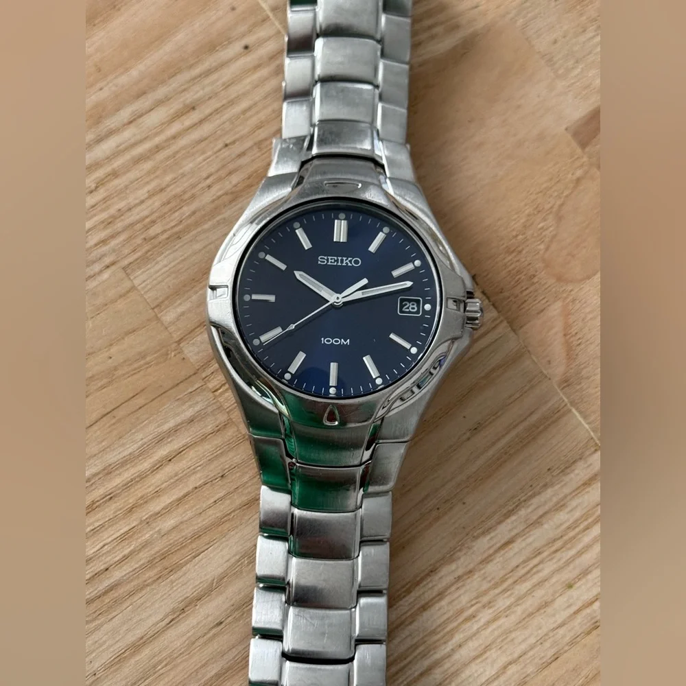Seiko Vintage Men’s Watch Blue Dial Stainless Steel Bracelet Case Date Window
